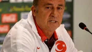 MECIUL ROMÂNIA - TURCIA - Fatih Terim: Căutăm o minune. Am 7-8 jucători răciţi, dar echipa este motivată