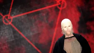 Berlin Fashion Week: Modele topless, fără podoabă capilară, dar cu o barbă generoasă - VIDEO