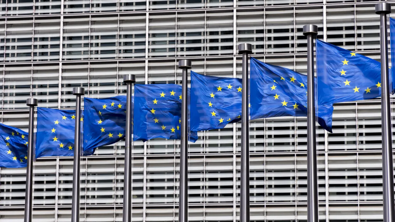 Uniunea Europeană se confruntă cu o alegere strategică: America sau China