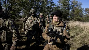 Războiul din Ucraina, ziua 237. Rusia, numit stat terorist / Bombardamente nocturne în Ucraina / Explozii în tot Kievul / Moscova admite că sunt vizate infrastructurile energetice / Gazprom livrează azi 42,4 milioane de metri cubi de gaz în Europa / 5 copii dezgropaţi în Liman / Bani de la UE pentru Ucraina