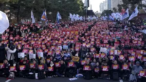 Protest uriaş în Coreea de Sud: 150.000 de oameni cer demisia preşedintelui