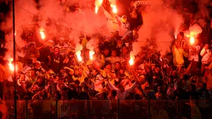 Show în fotbal. Cum reuşeşte un club din Salonic să umple tribunele de spectatori. IMAGINI spectaculoase, surprinse de reporterii ProSport 