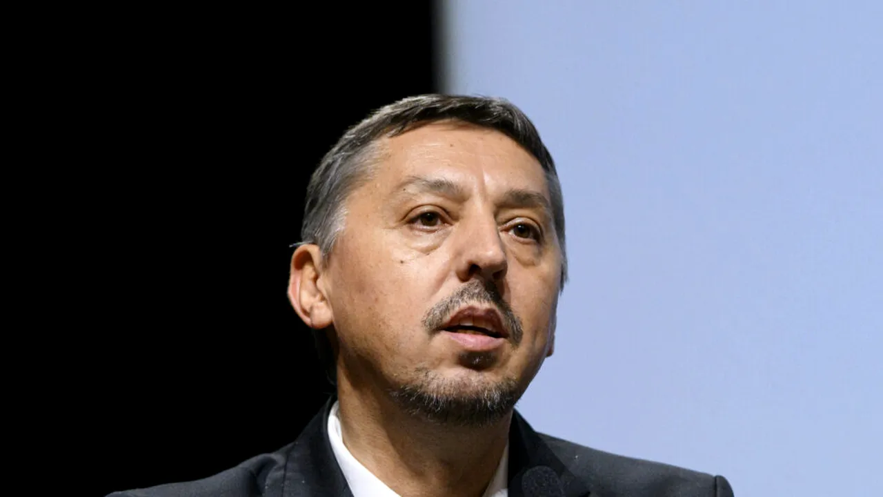 David: În peste 98% din școli funcționează sistemul educațional