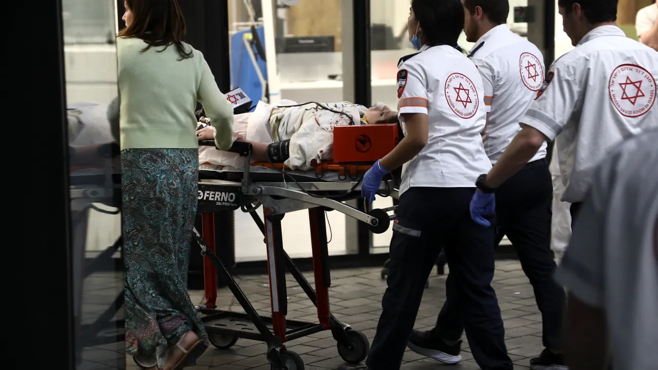 Israelul întocmeşte o listă cu medici din străinătate care doresc să meargă voluntar în Israel