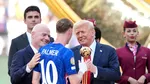 Trump a urcat pe podium cu Chelsea și a primit medalie