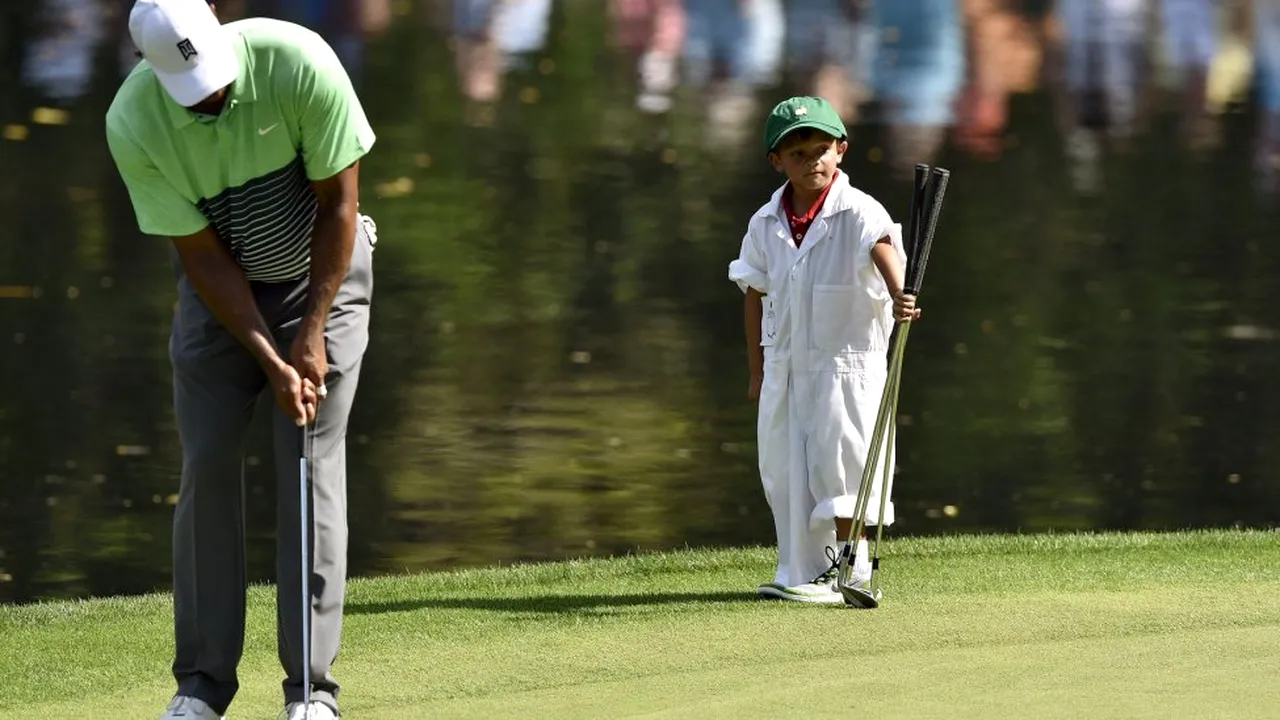 FOTO Golf în familie: Tiger Woods va participa pentru prima oară la un turneu alături de fiul lui, Charlie