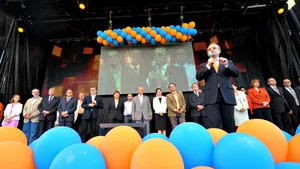 PDL - euroalegeri sub emoţia egalităţii cu PSD şi a prezenţei scăzute la vot