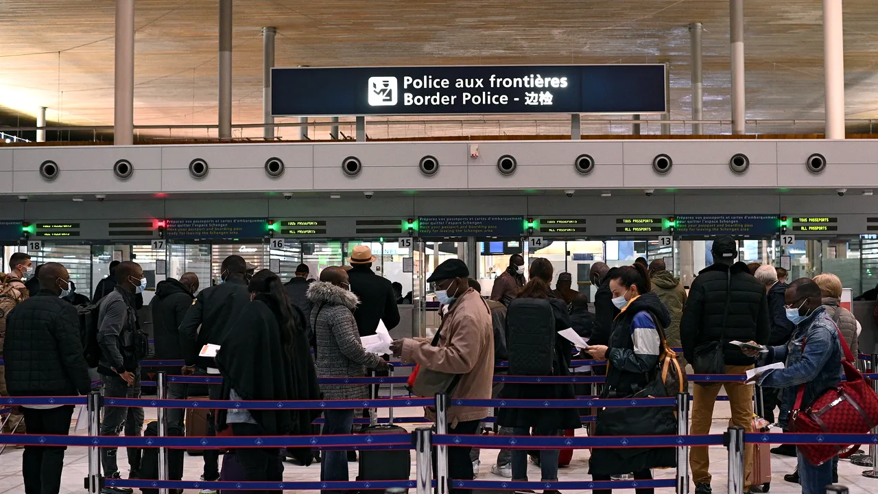 UE vrea să înăsprească restricţiile la frontieră pentru ţările din afara blocului