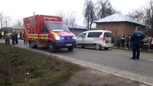 Incident neelucidat în Teleorman: O maşină a lovit un grup de trei persoane. O femeie de 35 ani a murit