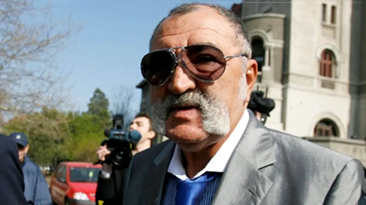 Familia Ţiriac şi-a făcut blazon. Ce reprezintă leul, albina, steaua şi turnul - FOTO