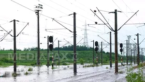 Dragnea avertizează: Căderea unui dig poate inunda o autostradă, CFR Bucureşti-Constanţa, linii CNE