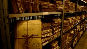 (DOCUMENTE) România: Corupţia, mai tare decât frica de Securitate. Cum o discuție din trenul de Văleni despre nisip și piatră a ajuns pe mâna brațului înarmat al partidului