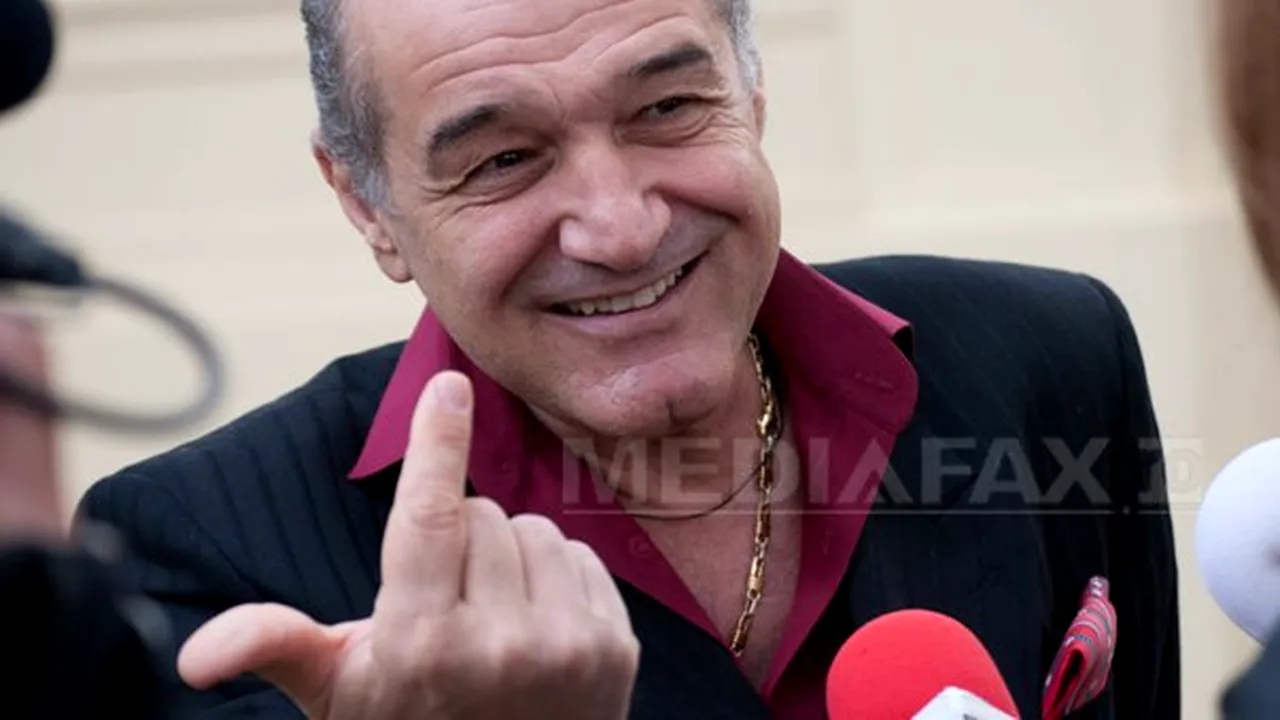 Becali, la Parlament: Acum am venit să vizitez puţin, să văd viitorul meu loc de muncă