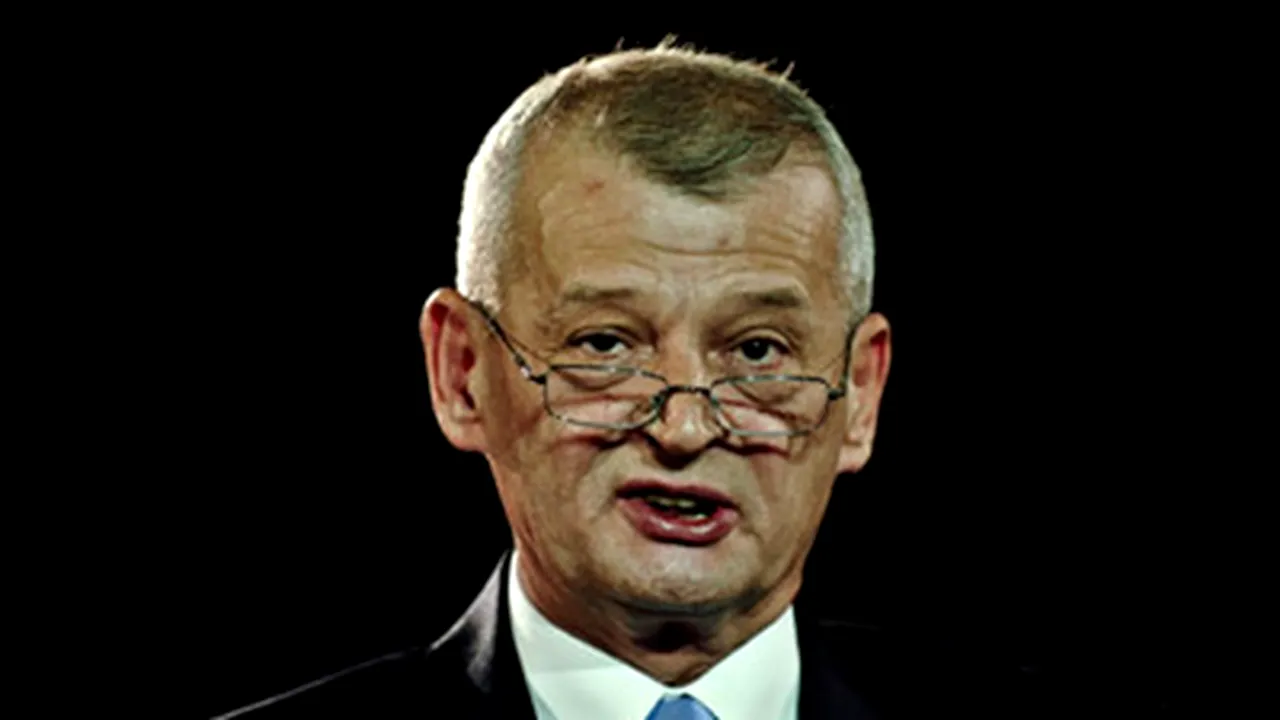 Oprescu: Din 2010, licitaţia pentru salubrizare şi deszăpezire va fi făcută la Primăria Capitalei