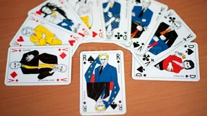 Nicolas Sarkozy, satirizat în Franţa, într-un joc de cărţi creat de o româncă