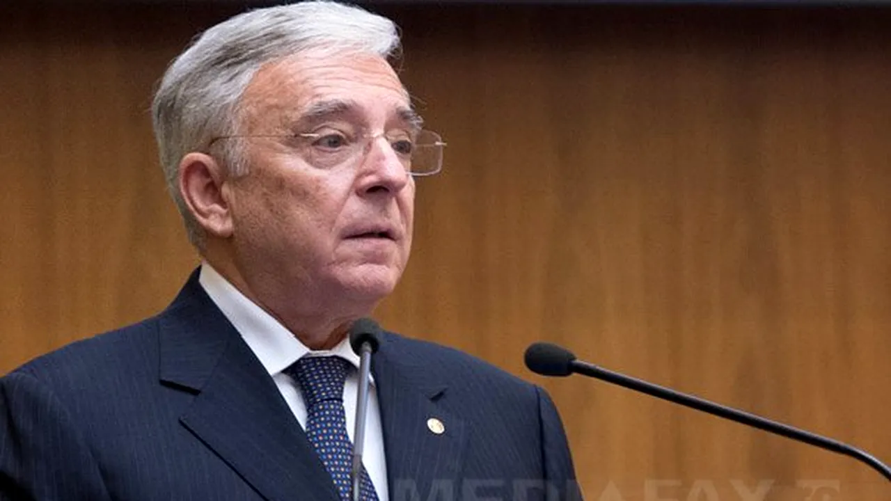 Isărescu: Păstrarea macrostabilităţii nu este un moft. Relaxarea fiscală fără aceasta este o păcăleală