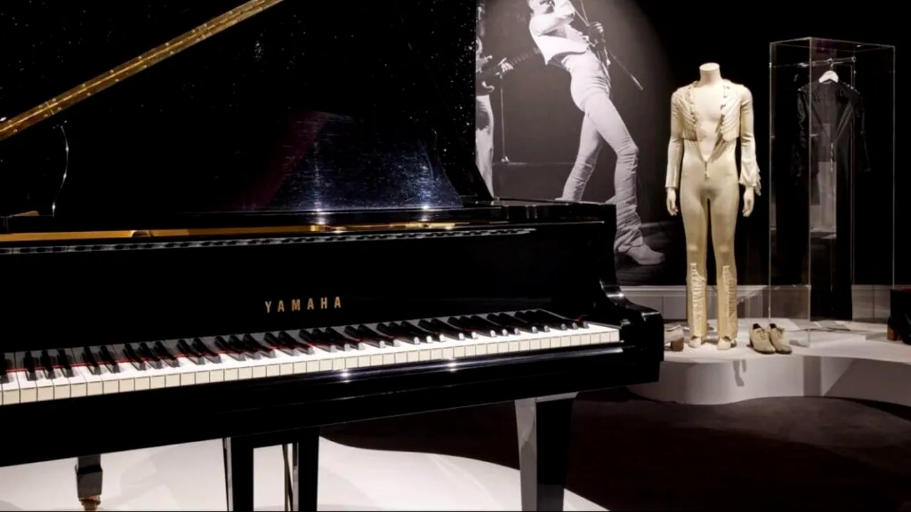 O parte din istoria muzicii ajunge la licitație. Obiecte emblematice ale lui Michael Jackson, Freddie Mercury sau ale trupei Oasis vor fi vândute