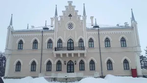 Casa boierească a lui Alexandru Ioan Cuza de la Ruginoasa atrage anual zeci de mii de turişti | FOTO