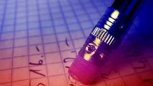 Radierele sunt un „instrument al diavolului” şi ar trebui interzise, susţine un profesor universitar din Londra