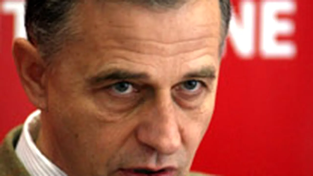 Geoană: Nu am fost la nici o întâlnire, joi seară am ieşit cu familia în oraş