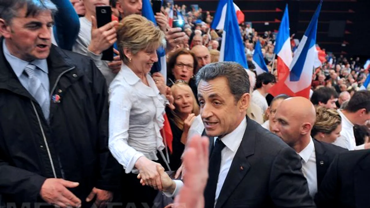 Nicolas Sarkozy şi-a dat jos ceasul înainte de a da mâna cu oamenii la Paris