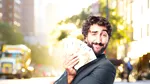 Banii chiar aduc fericirea? Un nou studiu vine cu un răspuns clar