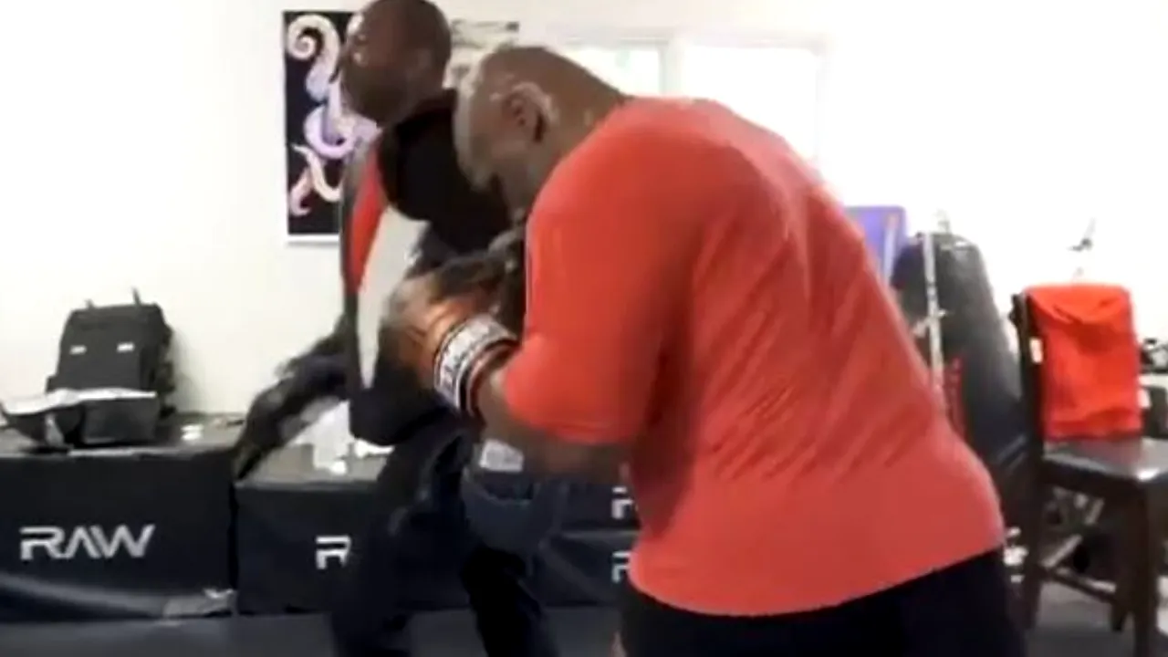 Mike Tyson şi-a anunţat revenirea în box, pe Instagram: 