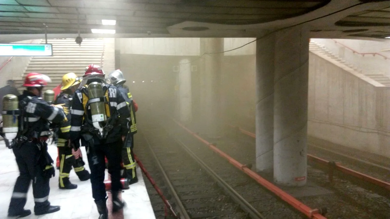UPDATE: Metrorex explică ce a cauzat incidentul de la staţia de metrou Dristor 1/ Călătorii, evacuaţi după ce dintr-o garnitură a ieşit fum
