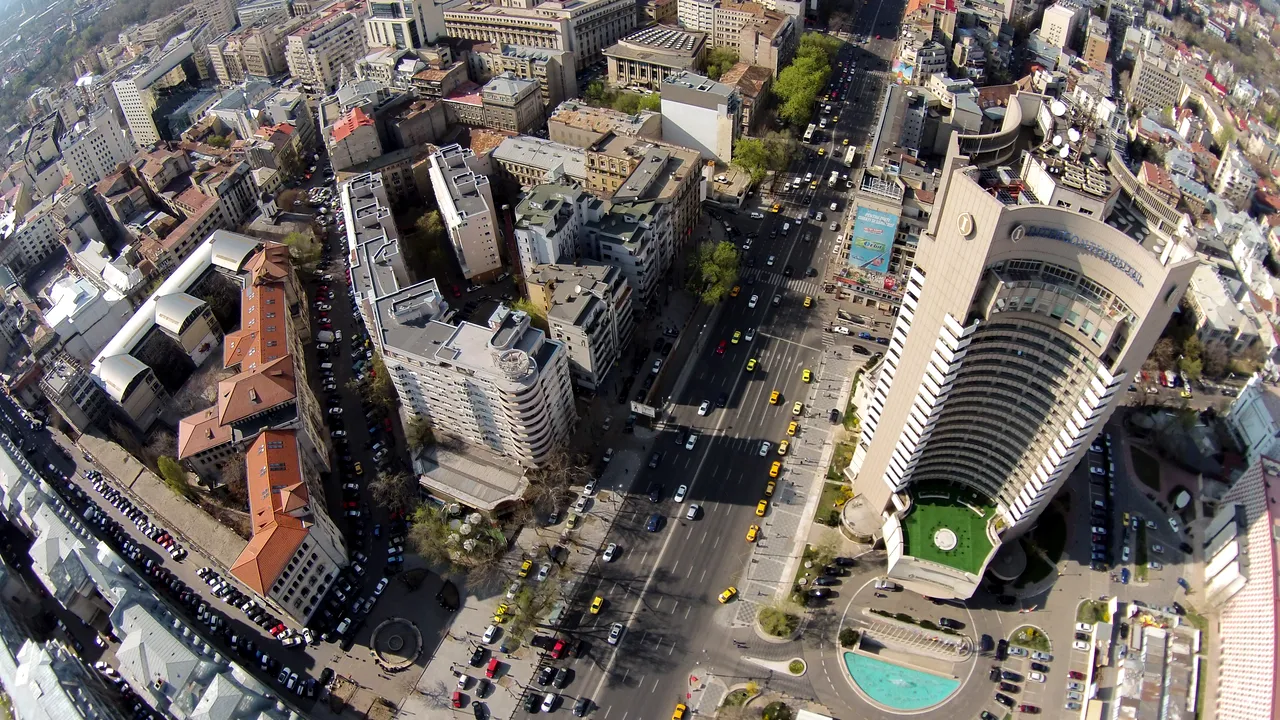 BUCUREŞTI: 370 de zone, transformate în adevărate depozite de gunoi. Grămezi de reziduri sunt lăsate zilnic 