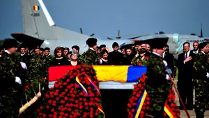 Trupul militarului ucis în Afganistan a fost adus la Braşov - VIDEO