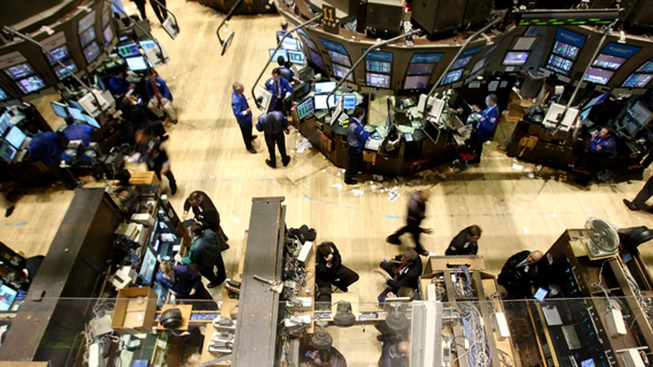 Bancherii de pe Wall Street se întâlnesc seara să se lupte, pentru a scăpa de stres