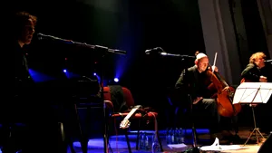 Anathema concertează în formula completă la Bucureşti (Video)