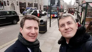 Paleologu îi răspunde lui Caramitru: Citesc ce scrie, mă imunizez. Au venit useriştii de rit barnist