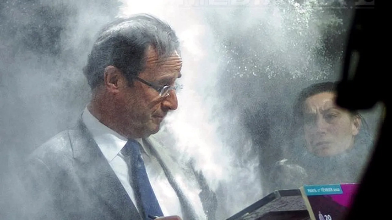 Candidatul socialist în scrutinul prezidenţial din Franţa, atacat cu făină de o femeie - FOTO