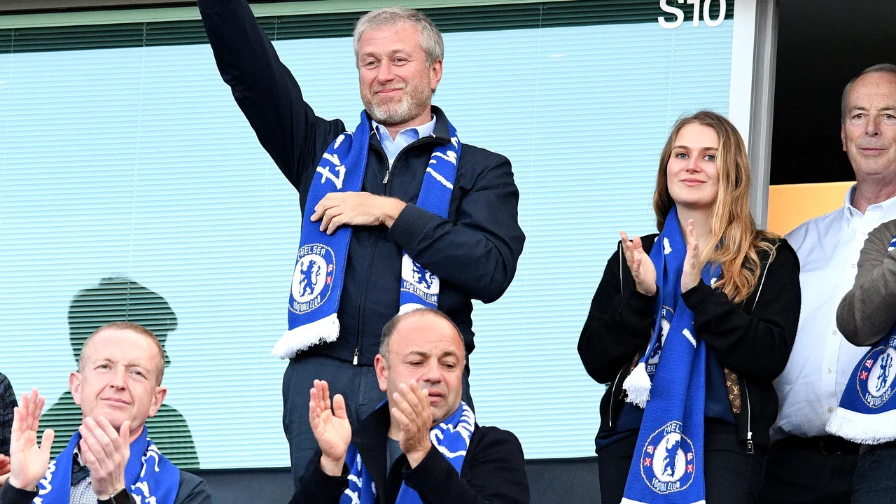 Chelsea se descurcă şi fără Abramovici, rusul sancţionat de comunitatea internaţională