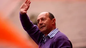Băsescu: Ar fi mai bine ca în turul doi să intre Antonescu