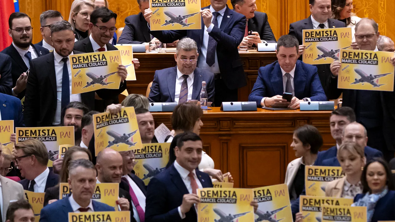 Moţiunea „Premierul NORDIS trebuie să plece, românii s-au săturat de umilinţă