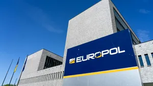 Mesajele criptate au deconspirat o rețea mafiotă din Kosovo cu afaceri ilegale de 80 de milioane de euro