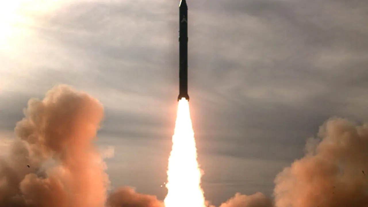 Iranul anunţă că va continua să îşi dezvolte programul balistic, în pofida presiunilor internaţionale