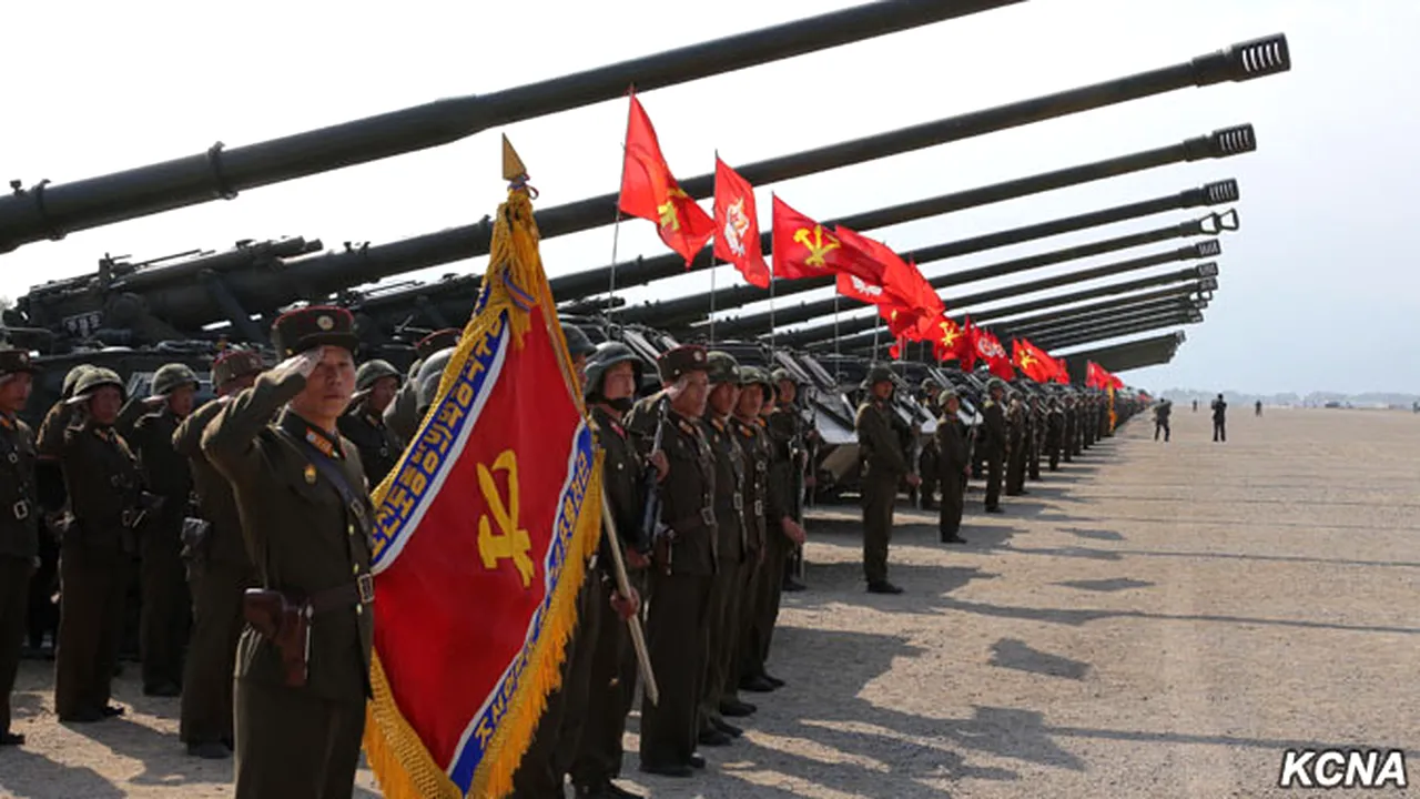 GALERIE FOTO Desfăşurare de forţe în Coreea de Nord. Cum arată artileria militară cu care se laudă Kim Jong-un că poate DISTRUGE Statele Unite
