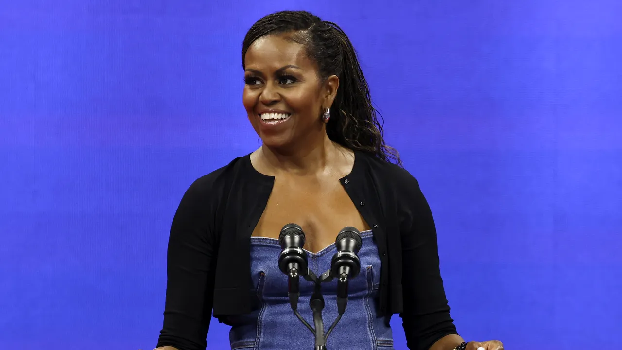 Michelle Obama neagă speculaţiile potrivit cărora va candida la preşedinţie
