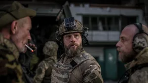 Forţele ucrainene se străduiesc să evacueze civilii din Sievierodonetsk, după ce Rusia a distrus toate podurile