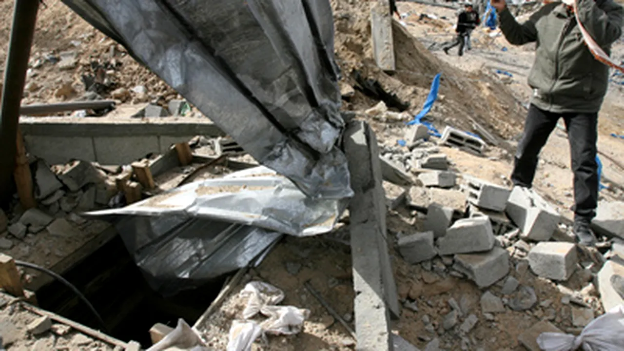 Israelul a bombardat zona tunelurilor de la graniţa dintre Fâşia Gaza şi Egipt