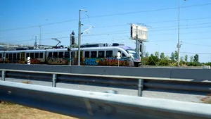 Un accident feroviar s-a produs în Atena. Cel puţin nouă persoane au fost rănite 