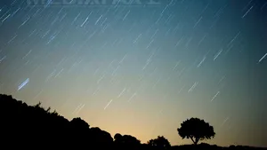 Curentul de meteori Perseide îşi face apariţia în august. Maximul curentului - în jur de 12 august
