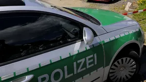 Presa spaniolă: Microbuz cu români reţinut în Germania, informaţie neconfirmată