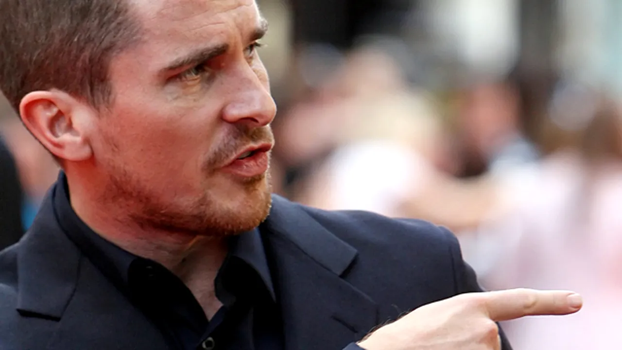 Christian Bale, în rolul unui fotograf pe frontul din Afganistan