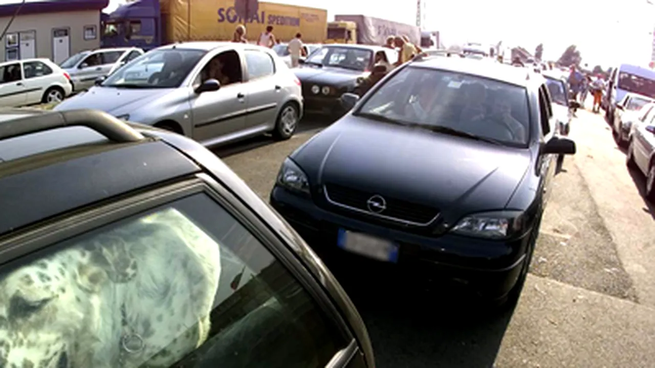 Românii vin în concediu, traficul în Vama Petea s-a dublat