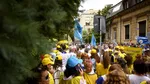 Teachers protest in front of the Ministry of Education and threaten to block the start of school