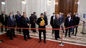 Deputaţii şi senatorii ar putea fi vaccinaţi la locul de muncă, la Parlament. Gheorghiţă explică măsurile